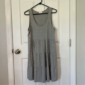 Pink Lily | medium gray tiered dress